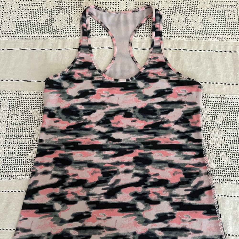 Lululemon Cool Racerback pink, white, grey & black camo fits size 10 or 12 rare